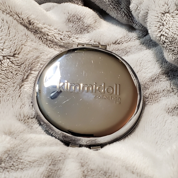 Kimmidoll Compact Mirror - Picture 3 of 5